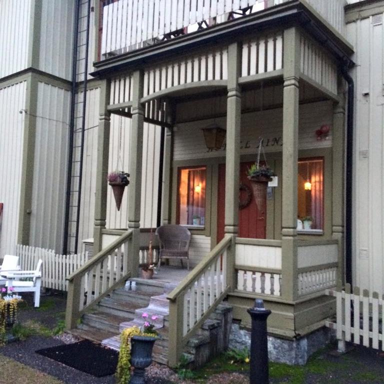 Hotell Aina Kvissleby Екстер'єр фото
